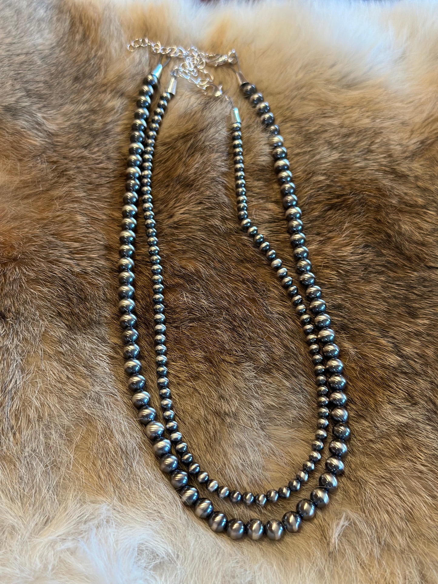 Navajo Pearl 4mm